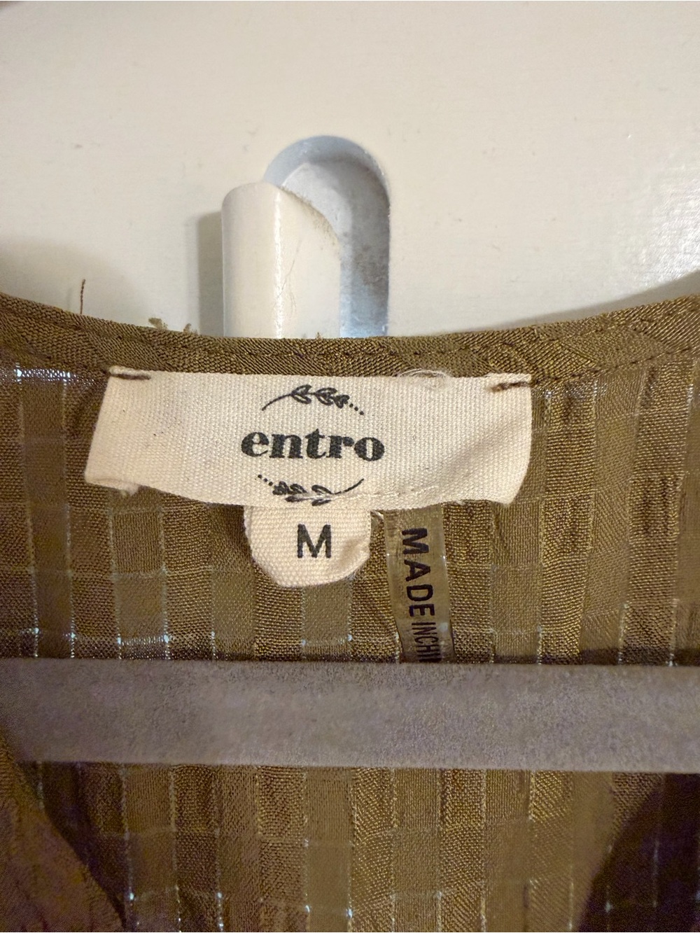 entro Olive Green Tiered V-Neck Casual Dress - Picture 2 of 3